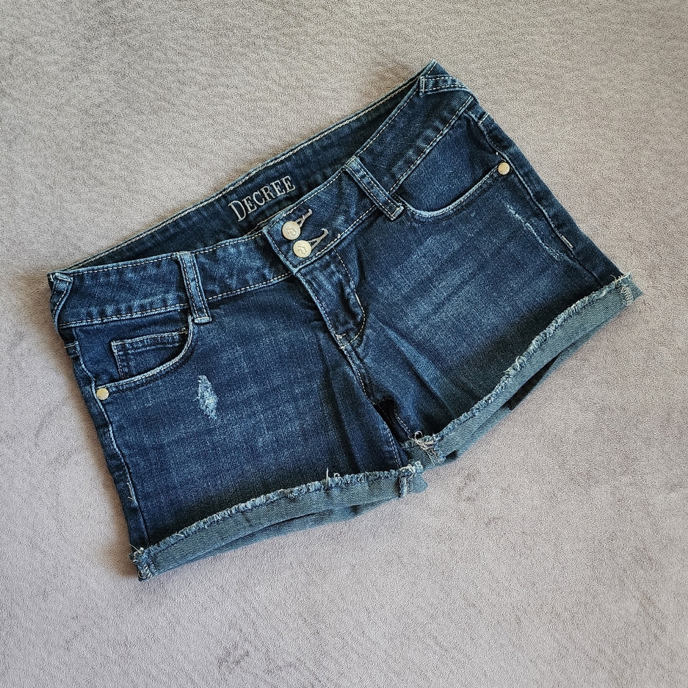 Decree Roll Cuff Shorts